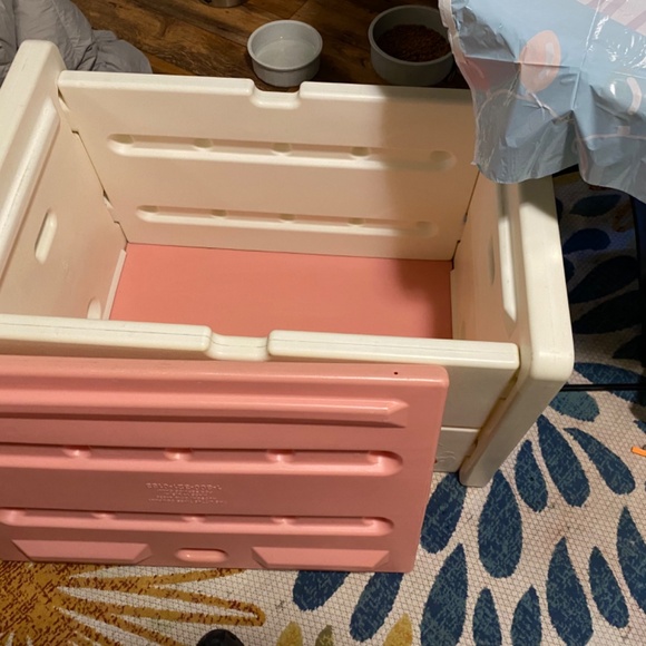 little tikes hard plastic toy chest large in great shape - Picture 2 of 2